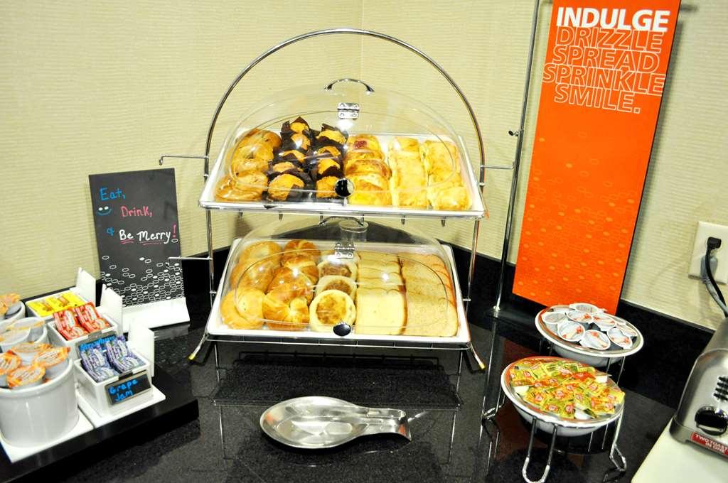 Hampton Inn & Suites Bay City Restoran foto