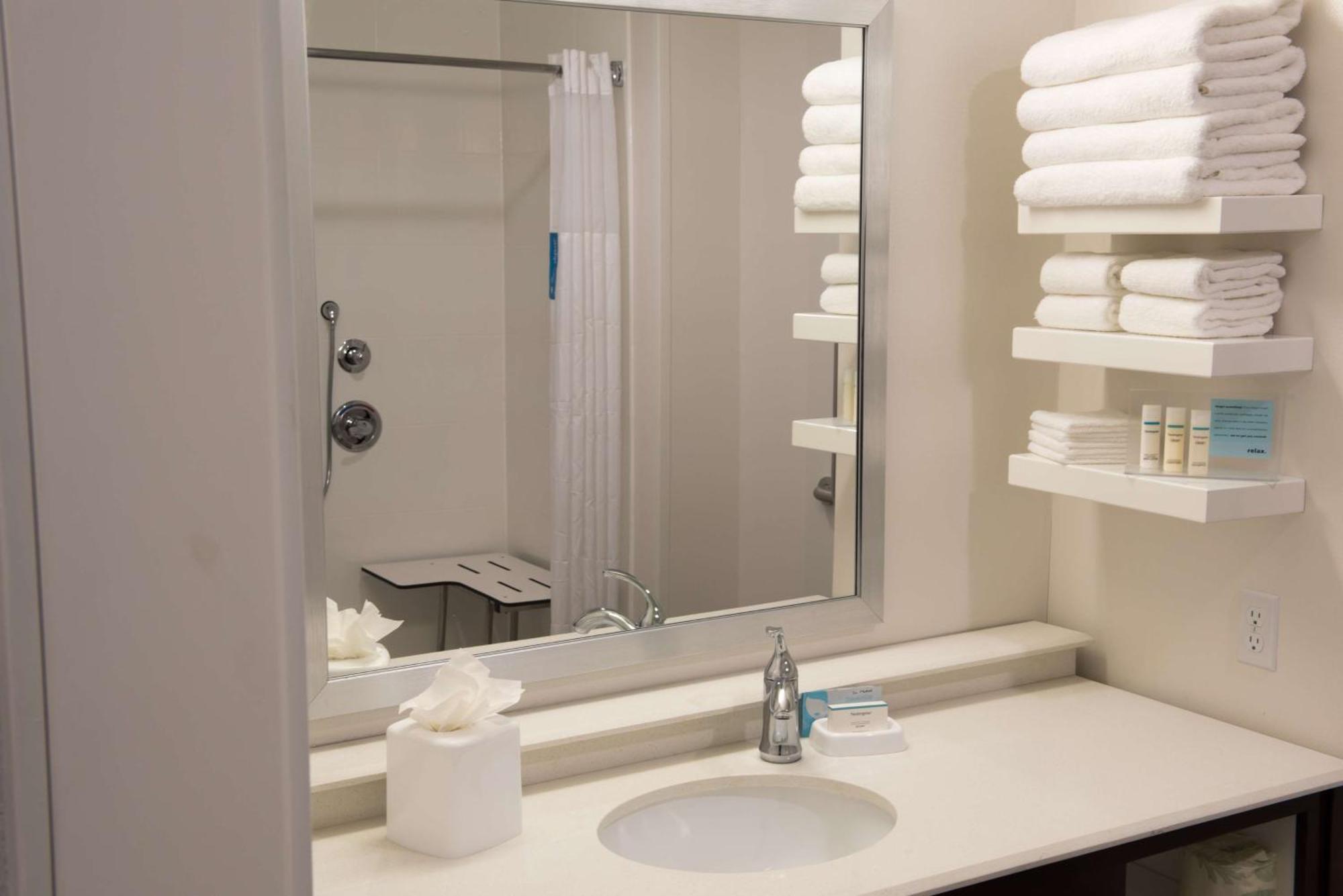 Hampton Inn & Suites Bay City Bagian luar foto